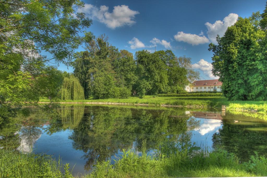 Flair-Hotel Zum Benediktiner Schwarzach am Main Exterior photo